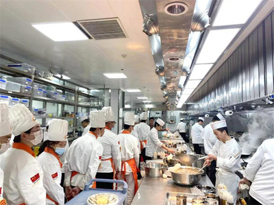 江西新東方走進紅谷宴 探索餐飲管理服務的創新實踐